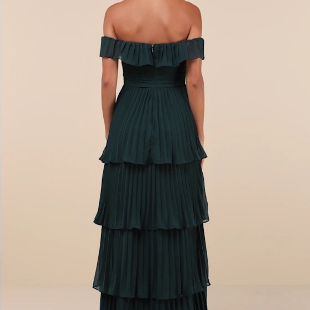 NWT Lulu’s Emerald Off-Shoulder Pleated Dress - Picture 2 of 2